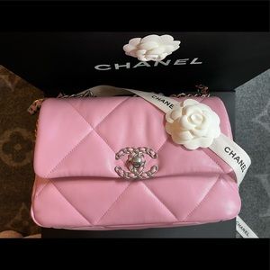 NWT rare sold out brand new season Chanel 19 bag!